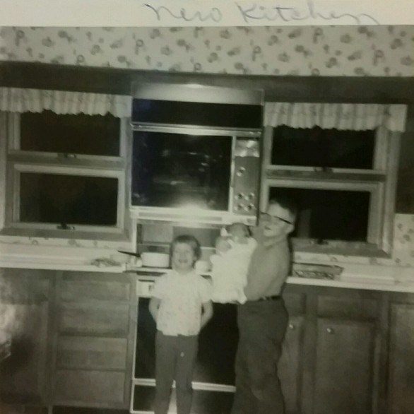 1953 - Roger's children in kitchen